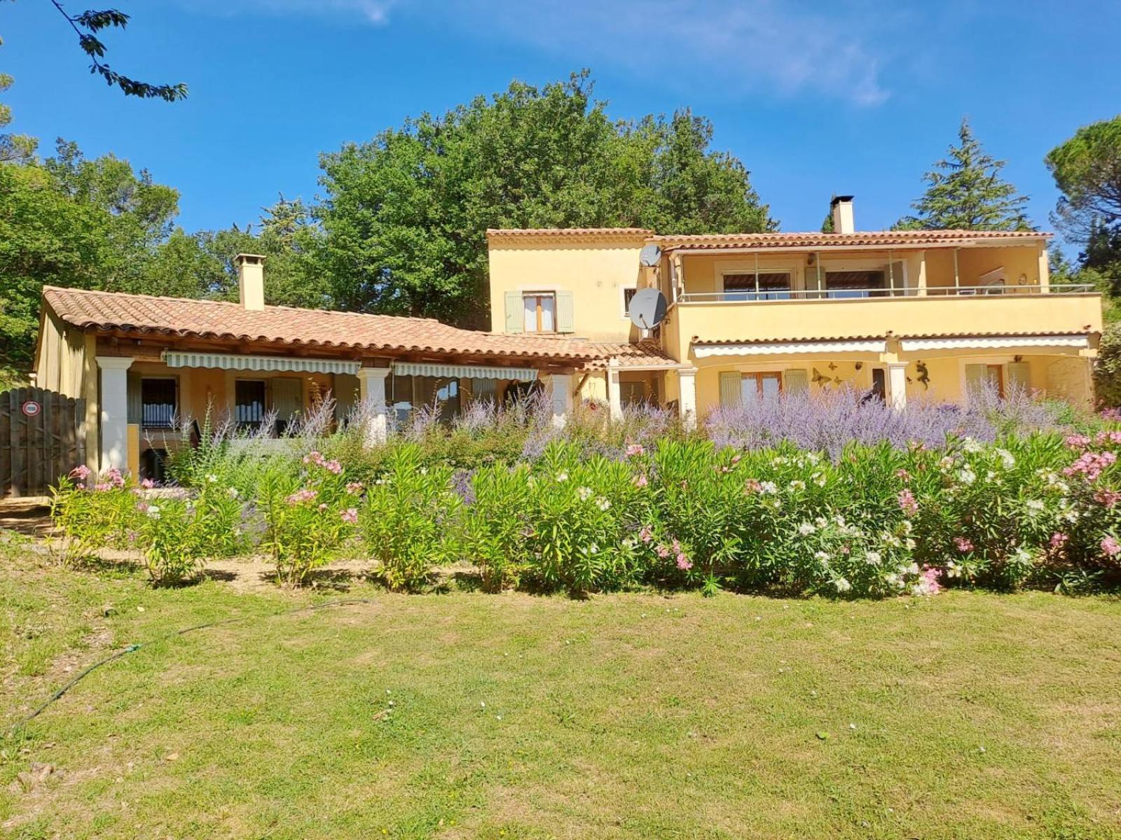 Bed and Breakfast Les Cerises à Saint-Saturnin-lès-Apt Extérieur photo